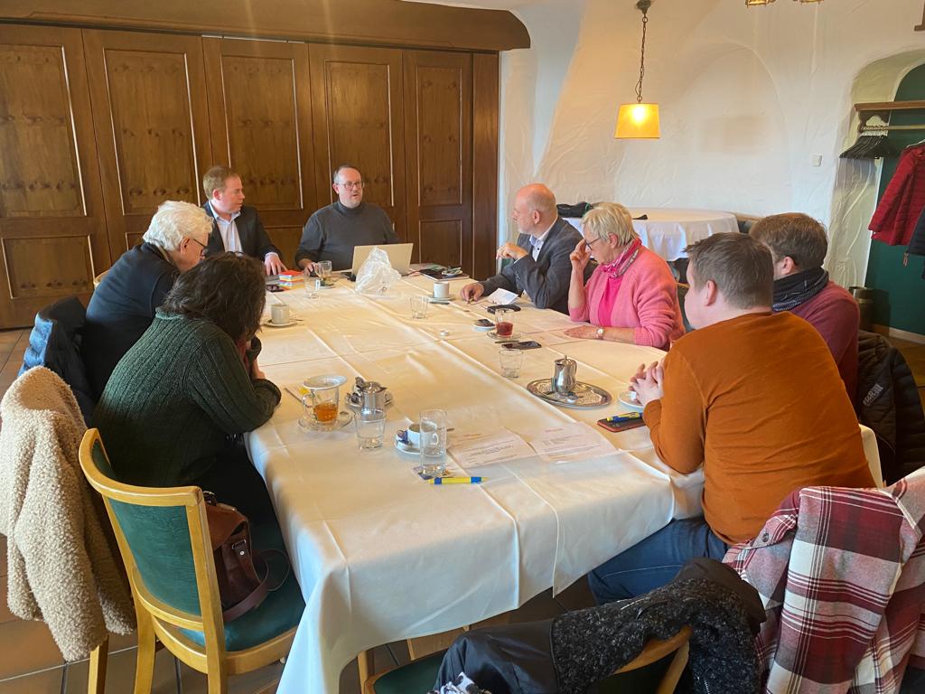 Parteitag im Höhlenrestaurant