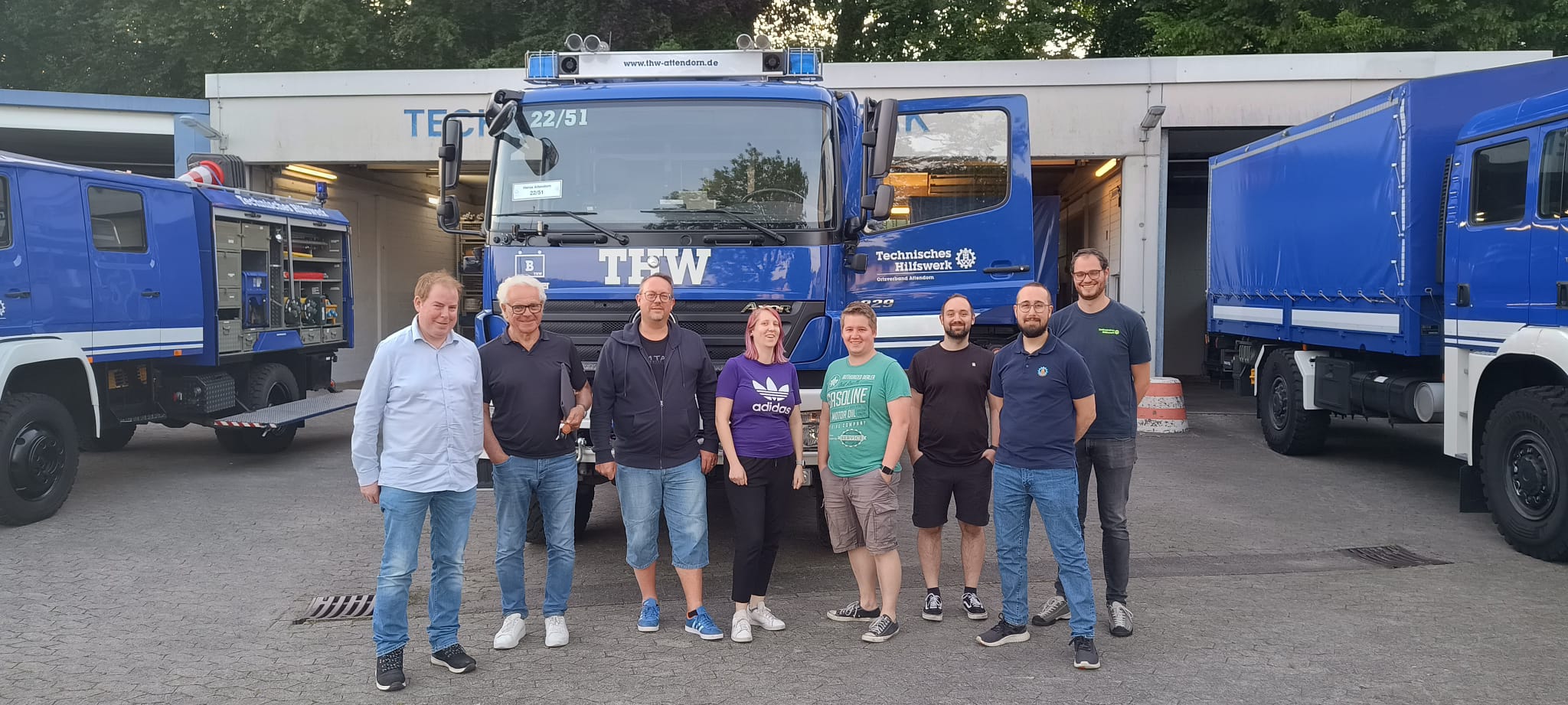 Die FDP Fraktion und Vertreter des THW